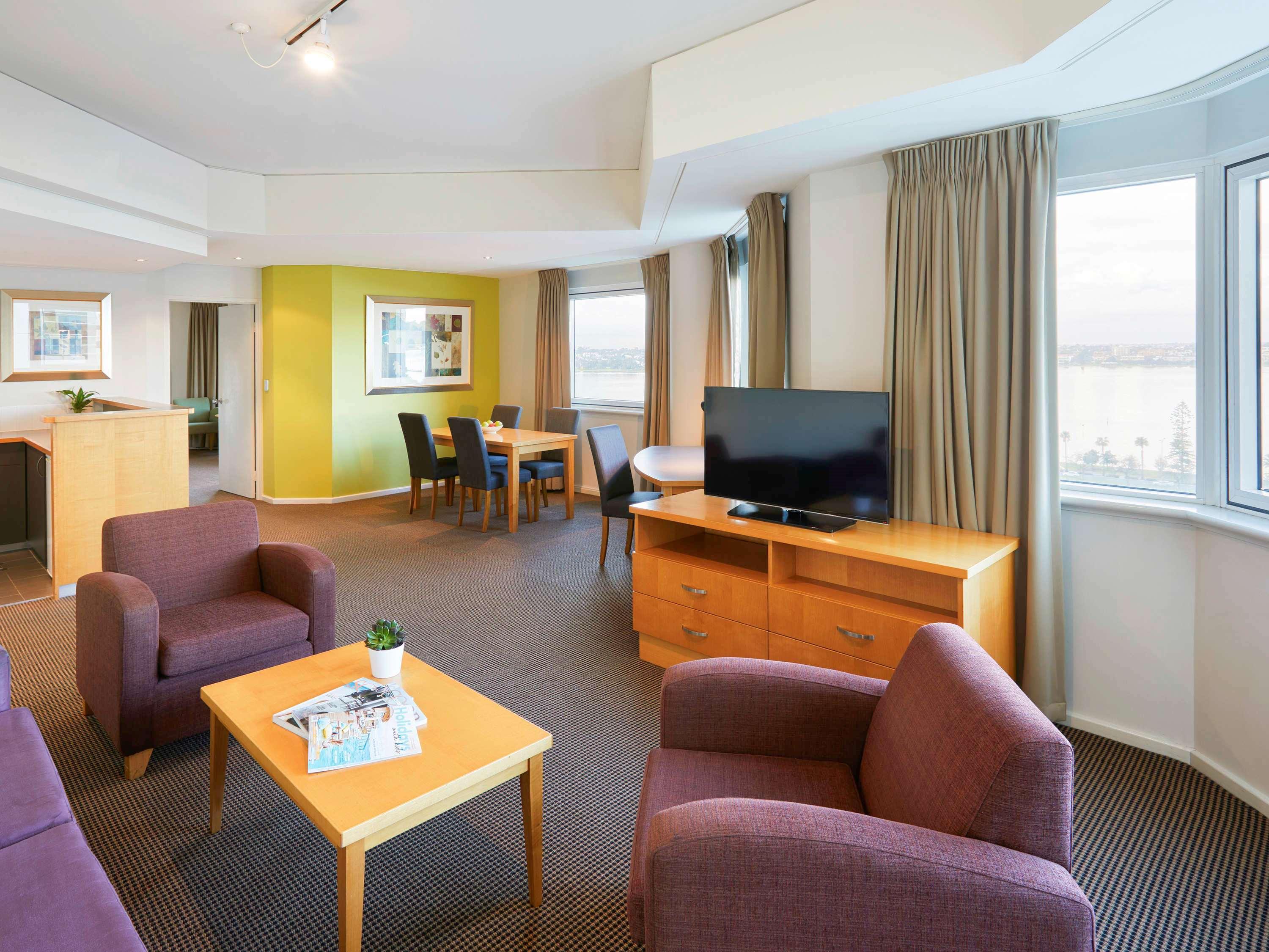Novotel Perth Langley Exterior photo