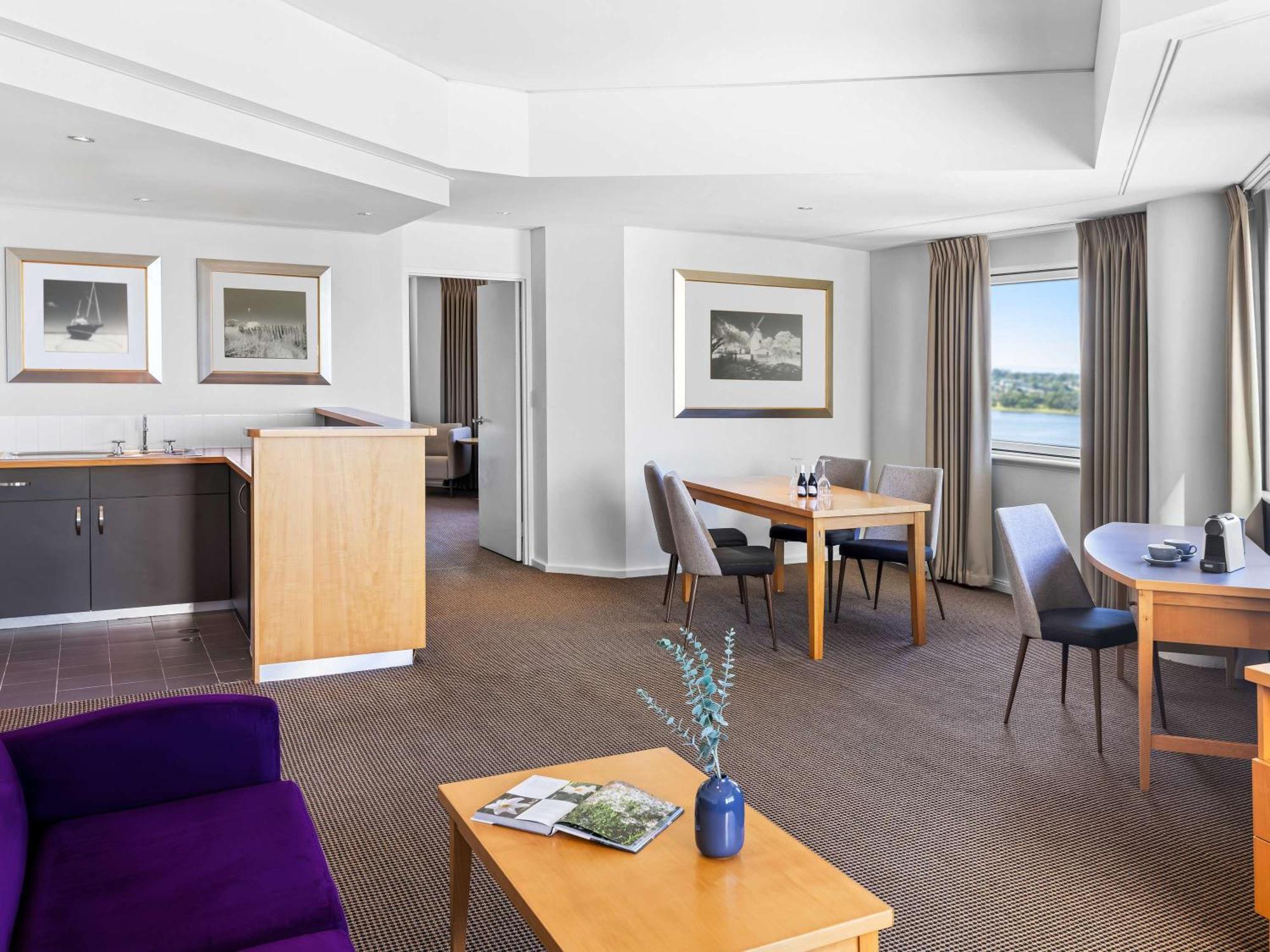 Novotel Perth Langley Exterior photo